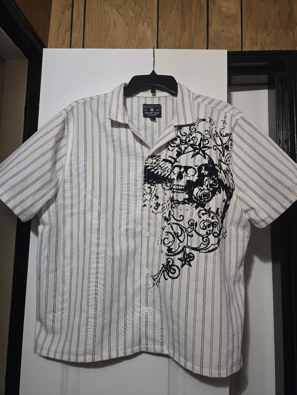Distortion Men's Short-Sleeve White Striped Buttoned Shirt W Black Skull Graphic